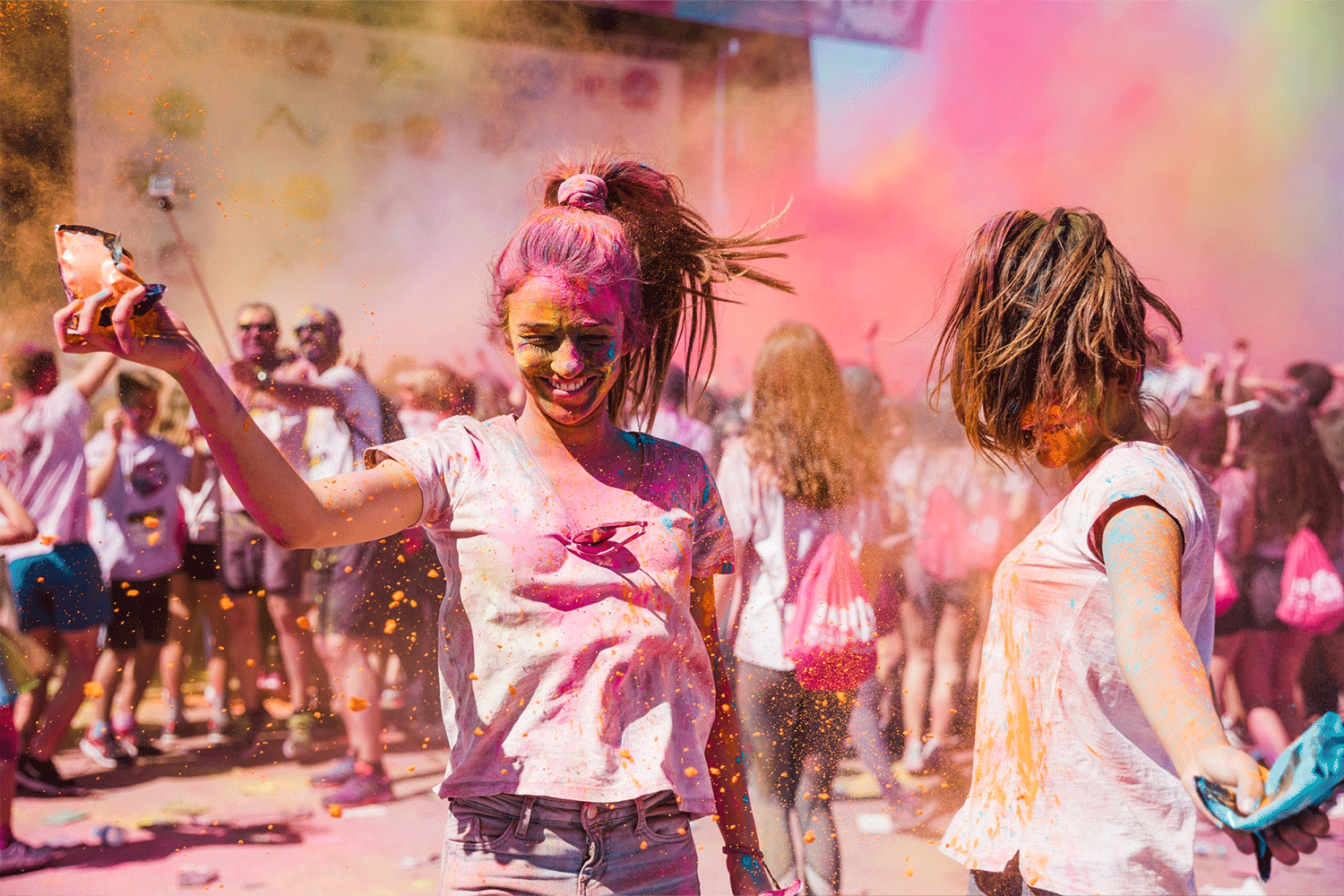 ホーリー祭「インドのカラフルな祭り」              3月14日